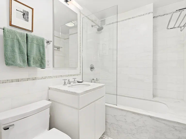 170 E 77th St #2A — Photo 9