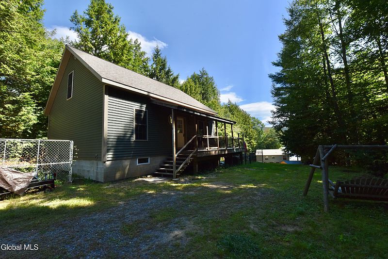 2nd image of 34 Saratoga Avenue