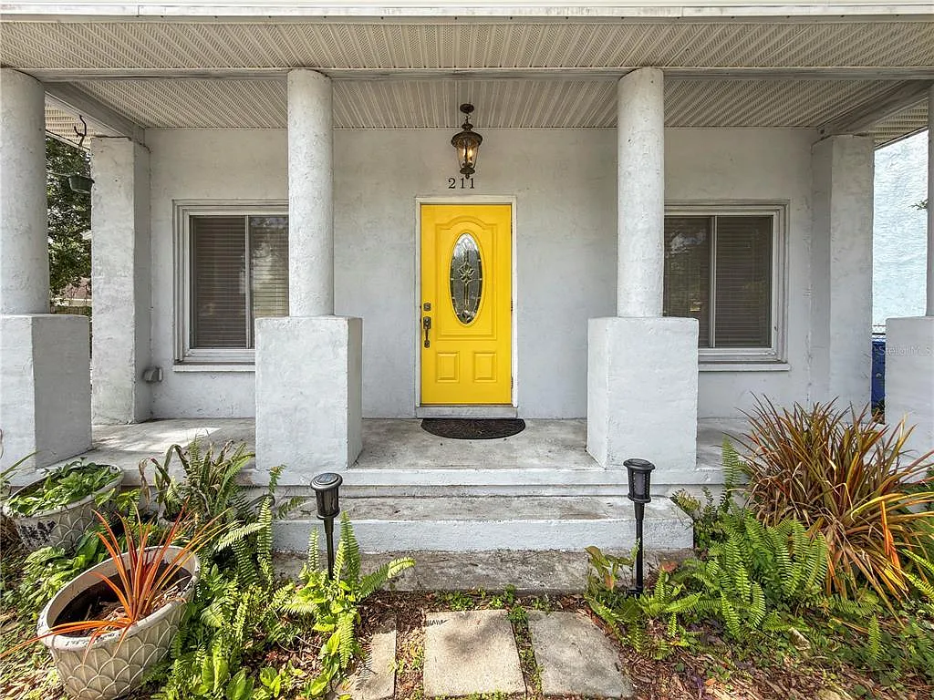 3 bed, 3.0 bath, 2180 sqft, $2,400 — Photo 3