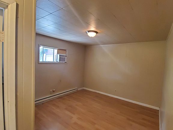 5th image of 305 W Main St E