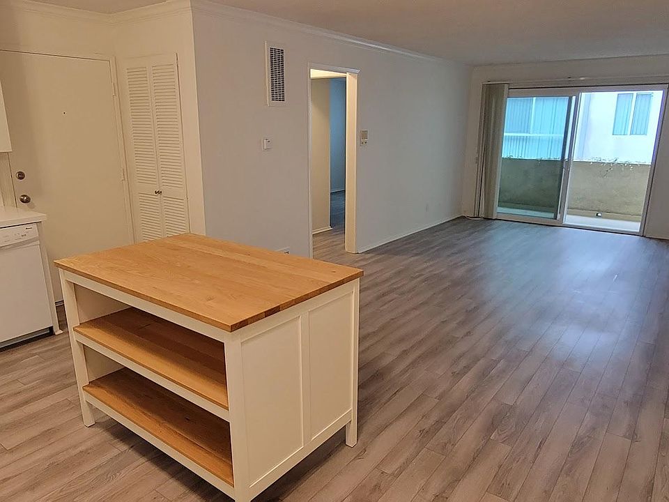 1st image of 1610 Granville Ave APT 8