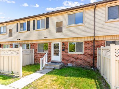 24973 Mayfair St, Flat Rock, MI, 48134