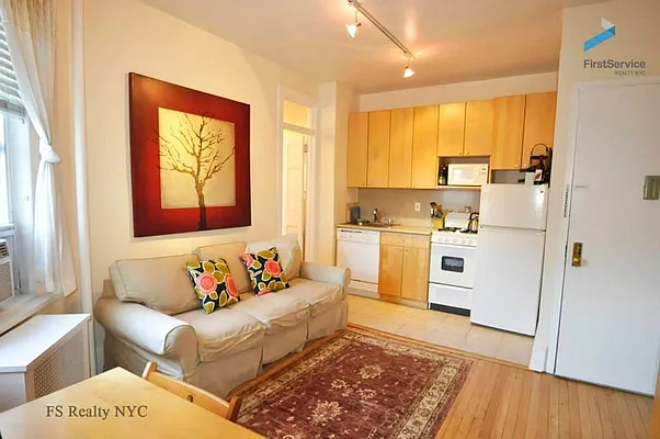 Rented by FirstService Realty (legacy) | media 6