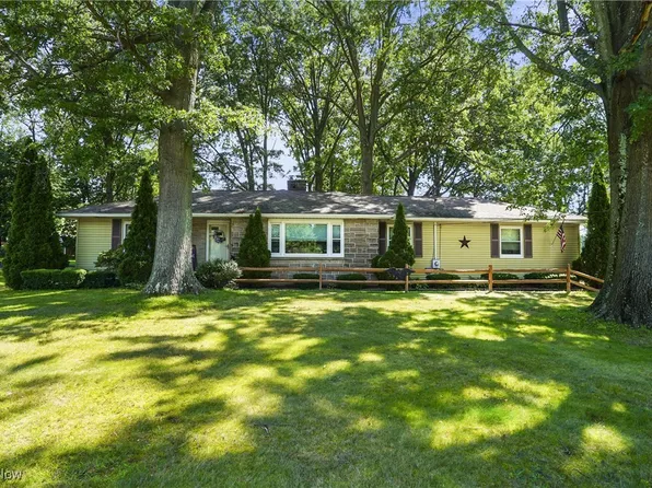 488 Fernwood Ave, Tallmadge, OH 44278