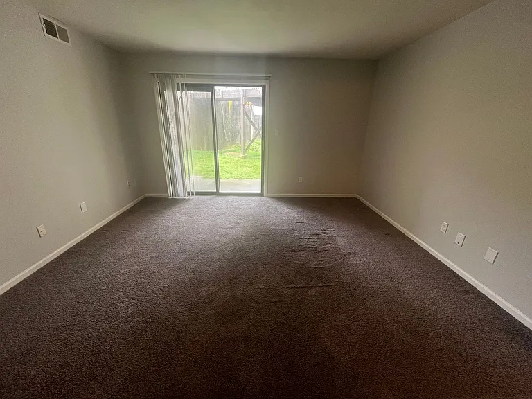 Foxfire West Apartments — Photo 24