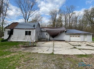 805 Westmore Rd, Curtice, OH 43412