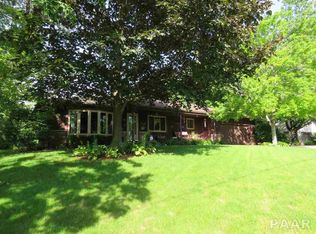 400 Highview Dr, Eureka, IL