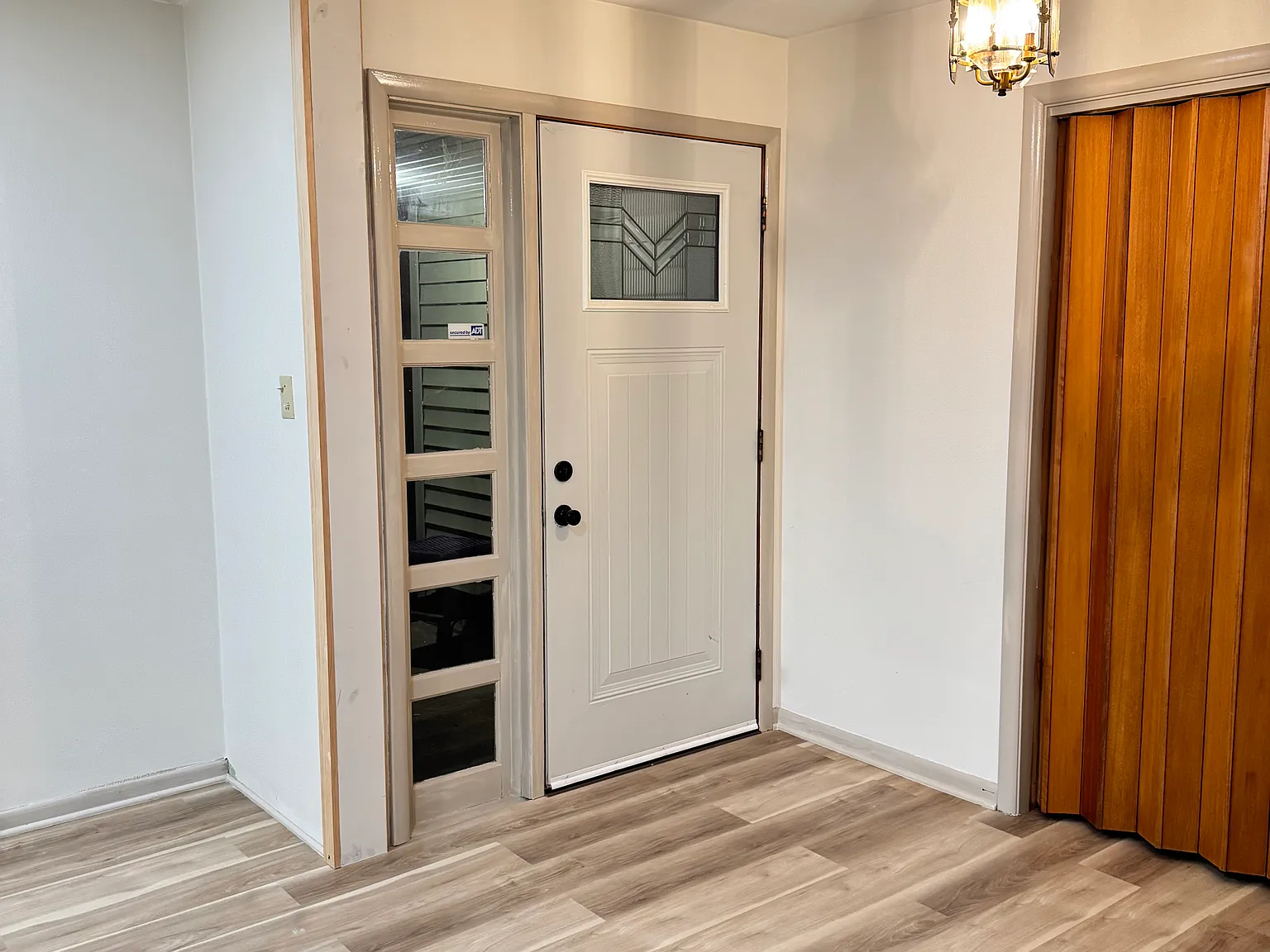 3 bed, 1892 sqft, $1,500 — Photo 3
