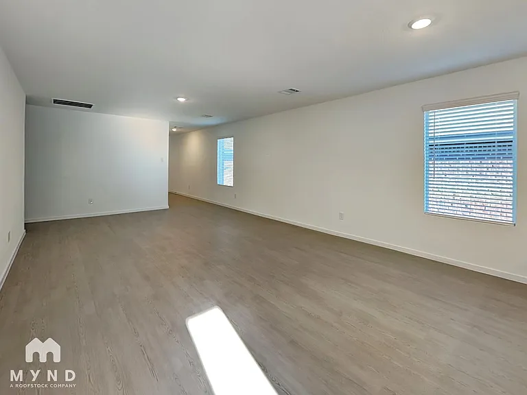 2057 Belgian Dr — Photo 5
