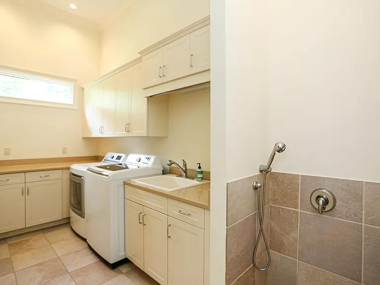 823 Cassena Rd — Photo 63