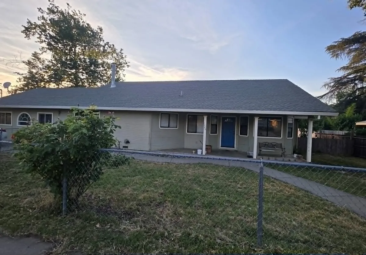 Building Photo - Safford St
