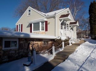 4212 Oak St, Mc Farland, WI 53558