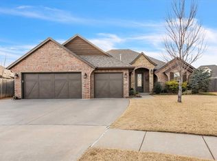 2217 Sugar Sands Rd, Yukon, OK 73099