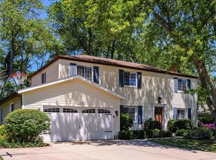 1208 Hackberry Rd, Deerfield, IL 60015