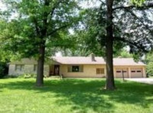 1921 SW Broadview Dr, Topeka, KS 66615