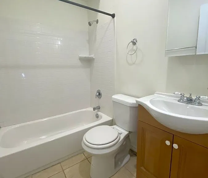 4212 Powelton Ave #2 — Photo 4