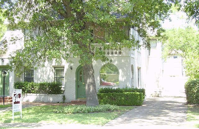1st image of 4116 University Blvd