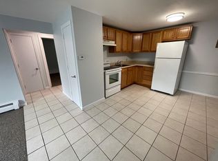 101 E Broadway #10, Derry, NH 03038