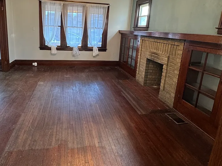 2774 Elmwood Ave — Photo 3