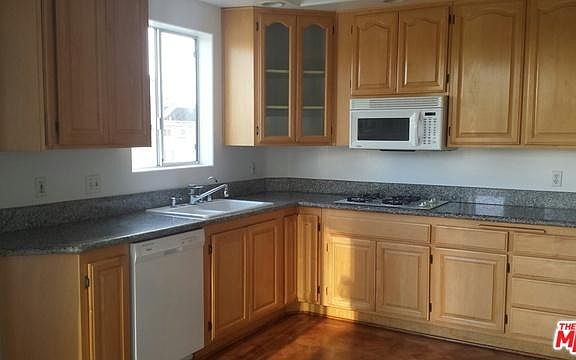 2nd image of 1325 Arizona Ave