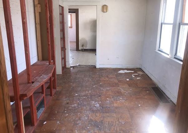 2nd image of 621 E 154th St