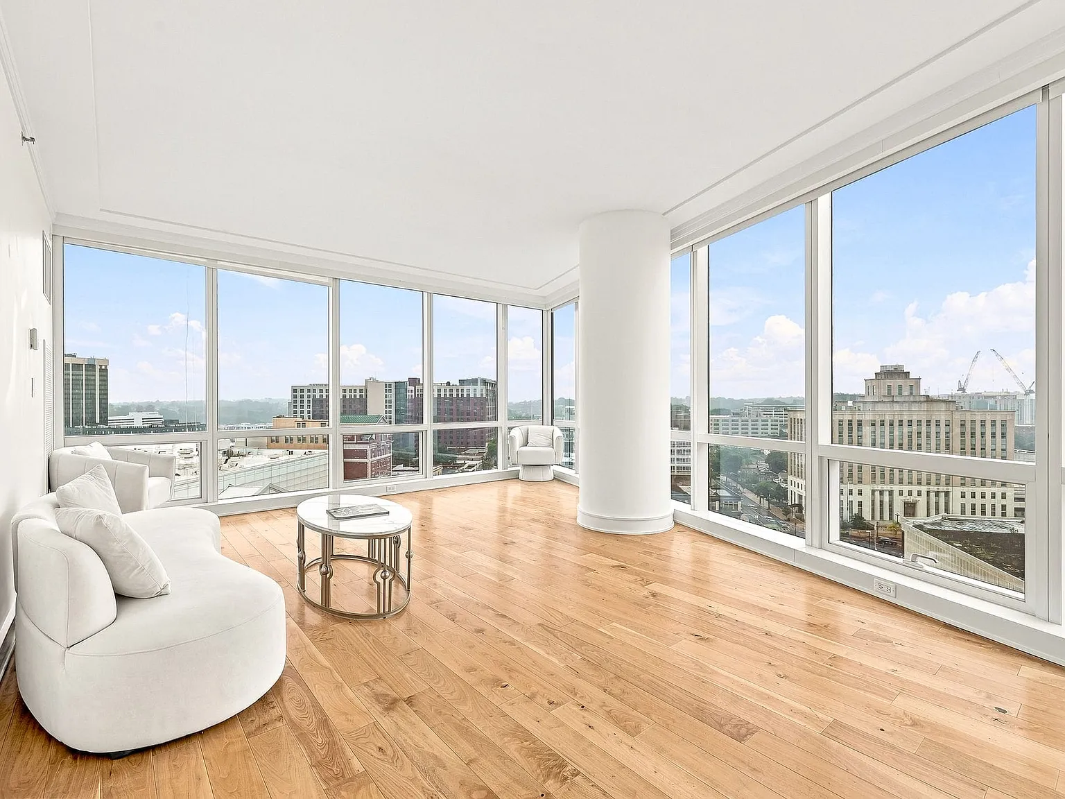 2 bed, 2.5 bath, 1707 sqft, $7,980 — Photo 3