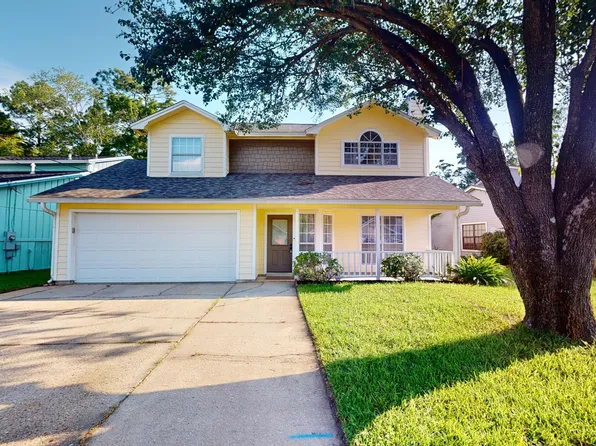 111 Crystal Lake Ln, Valparaiso, FL 32580