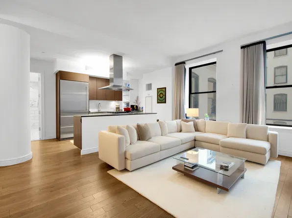 225 5th Avenue image 1 of 10