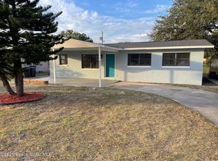 932 W C Stafford St, Titusville, FL 32780