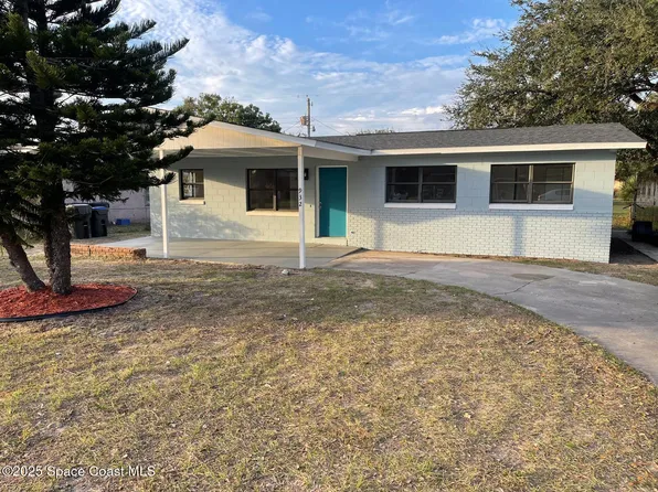 932 W C Stafford St, Titusville, FL 32780