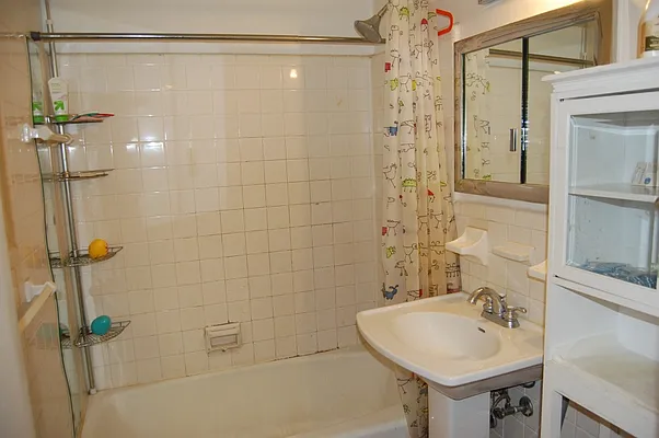 Sold by Griffith Real Estate | media 1