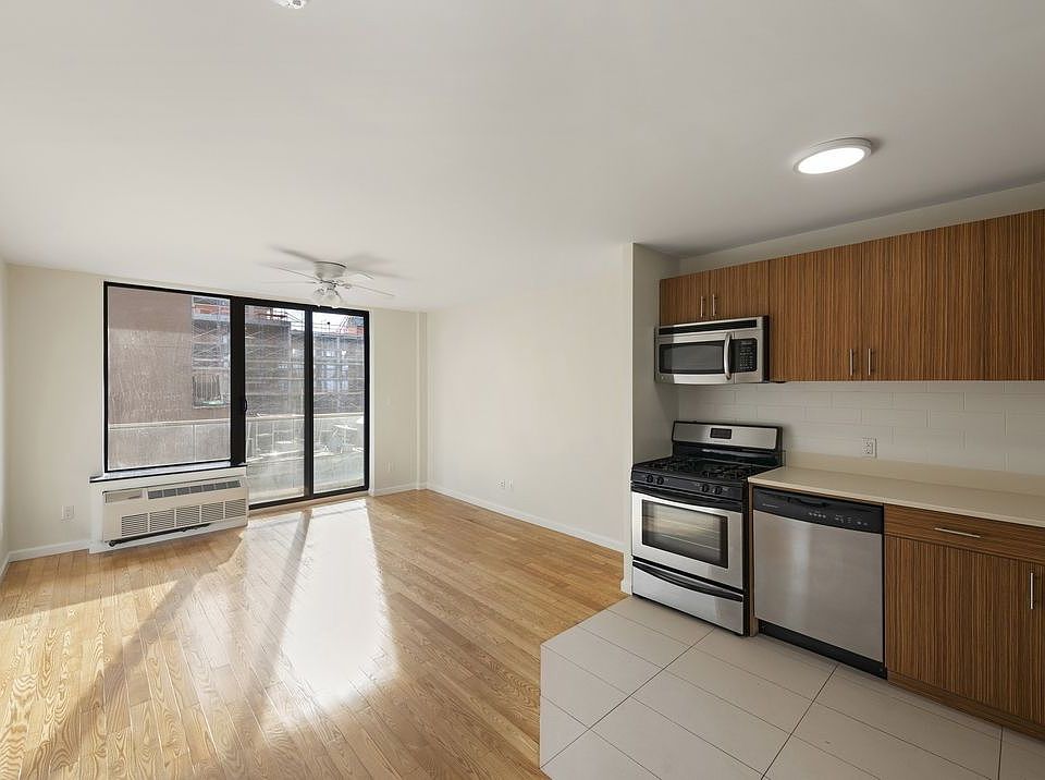 1st image of 224 Montrose Ave APT 3B
