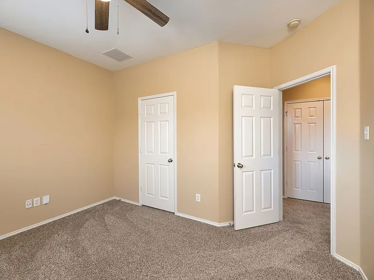 2510 Sedona St — Photo 49