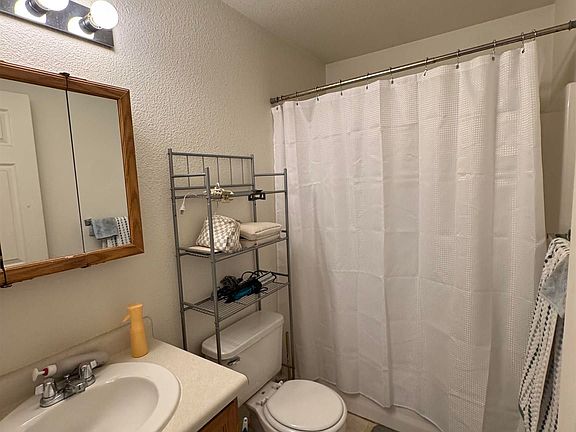 5th image of 313 Hunters Way