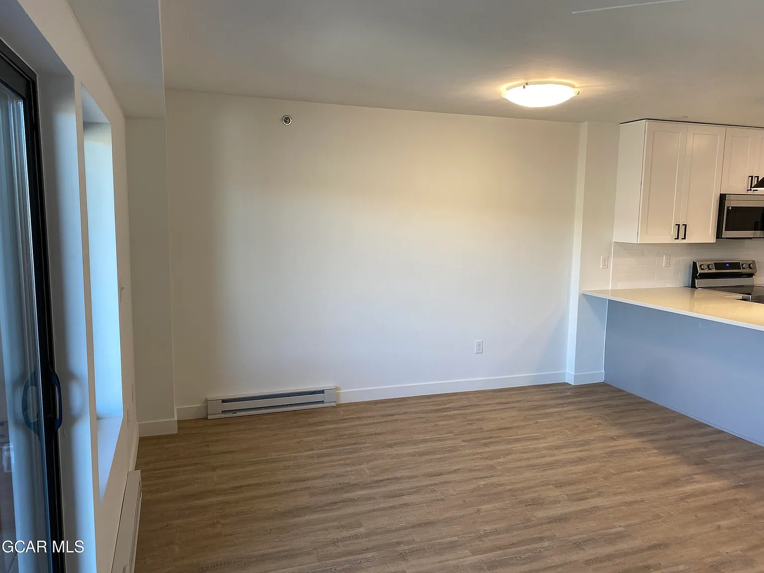 406 N Zerex St — Photo 4