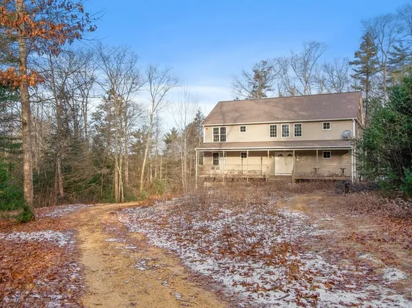 38 Walker Rd, Wales, MA 01081