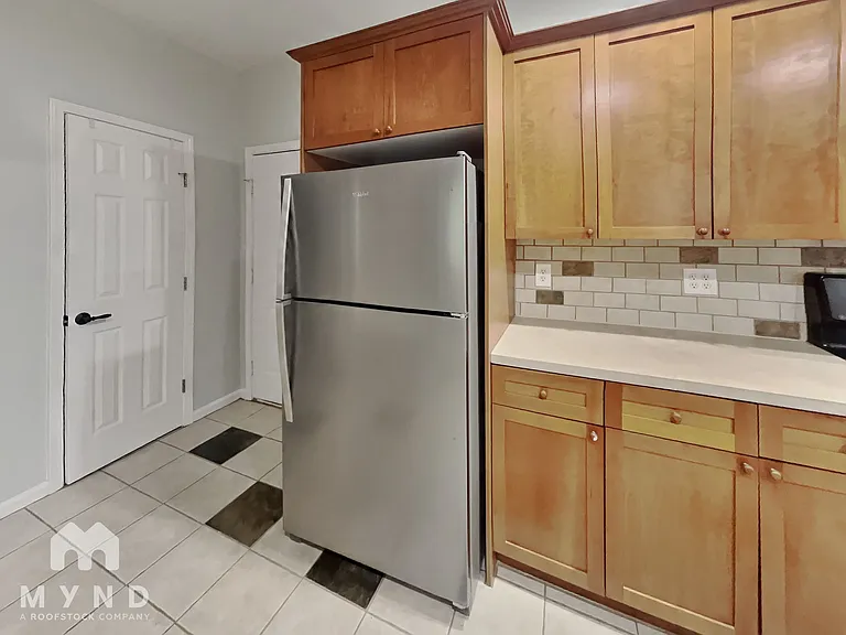 325 Shelby Forest Dr — Photo 7