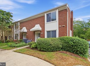 3861 Persimmon Cir, Fairfax, VA 22031