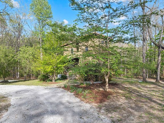 2nd image of 701 Gudger Rd