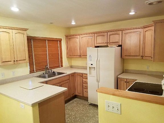 2nd image of 2210 Fox Dr