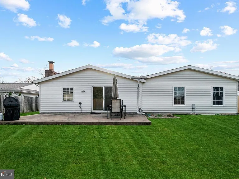 1042 S Ironwood Rd — Photo 32