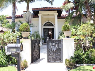 427 S Elm Dr, Beverly Hills, CA, 90212