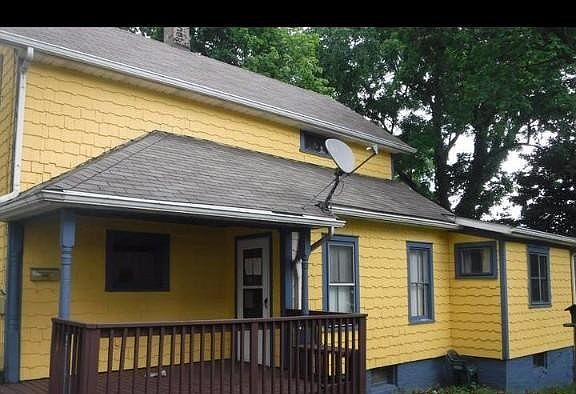 2nd image of 2397 3rd St