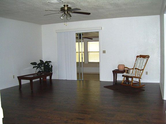 2nd image of 1065 SW Janette Ave