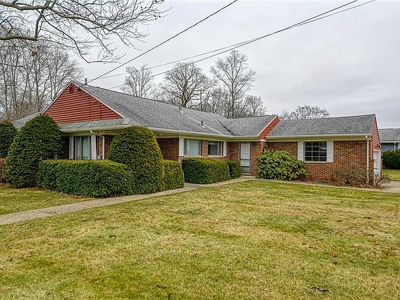 4th image of 933 Norton Dr