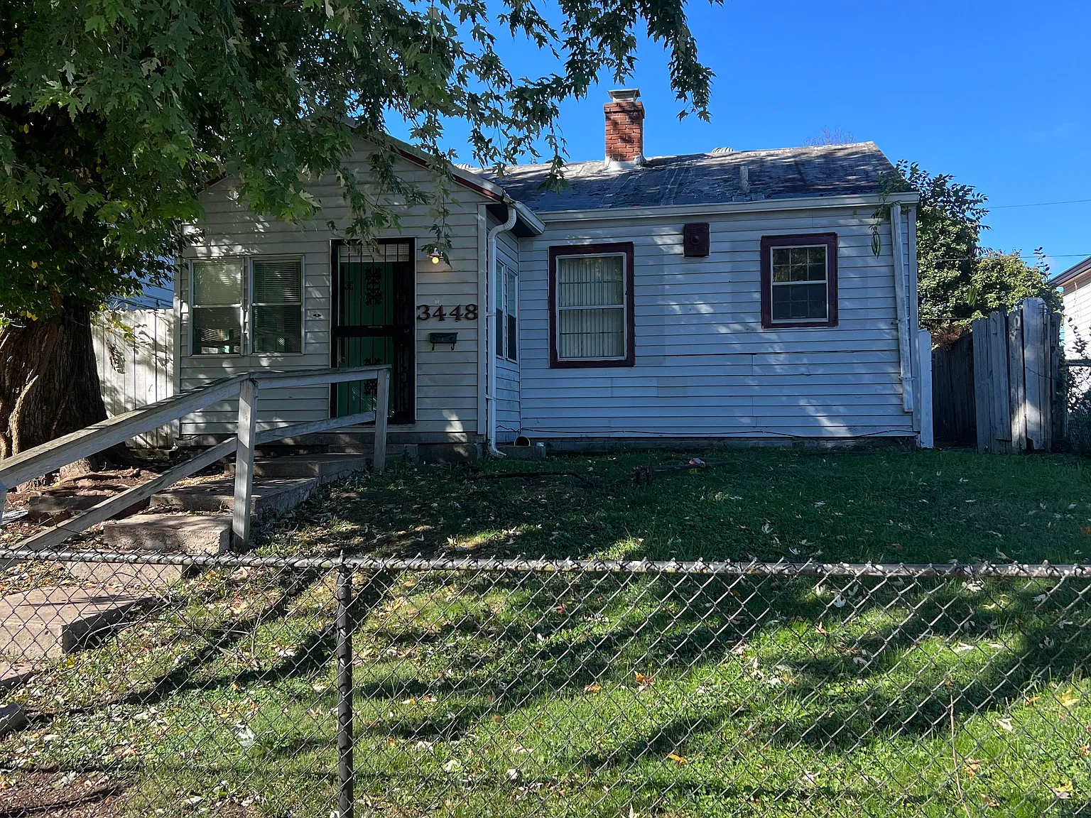 G Kinnear Ave — Photo 1