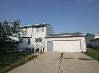 631 Riverwood Ct, Great Falls, MT 59405