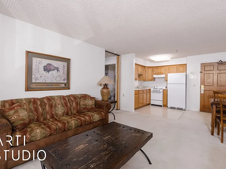 555 Highland Dr #209 — Photo 5