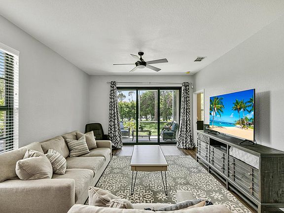 2nd image of 7655 Meadow Lakes Dr APT 1001