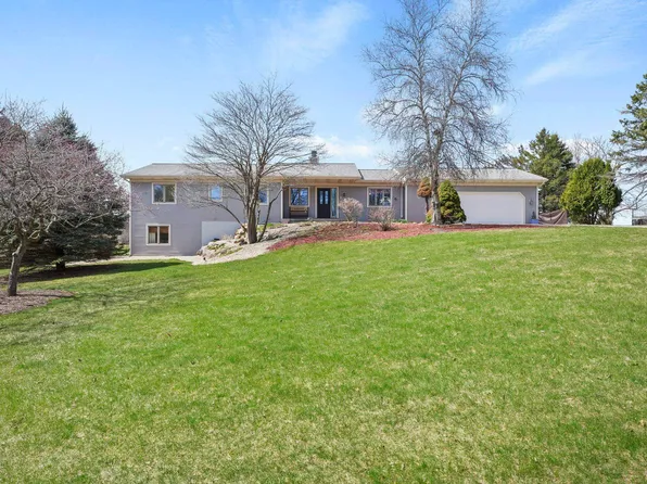 4633 Toepfer Rd, Middleton, WI 53562